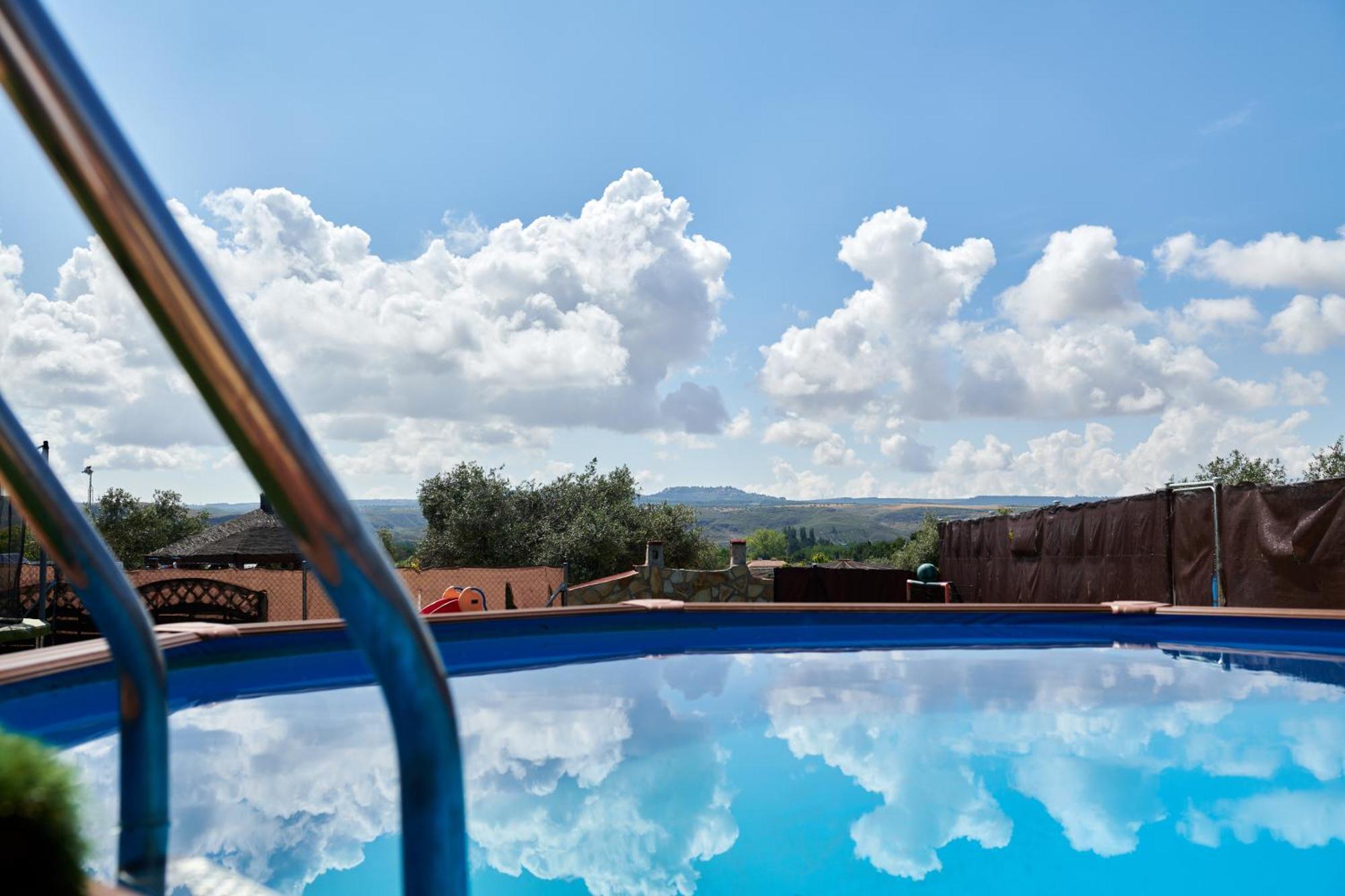 Cuchibus Hotel Morata de Tajuna Exterior photo